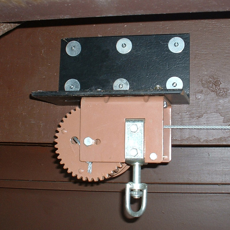 heavy-duty-angle-mounting-winch-bracket-growers-supply