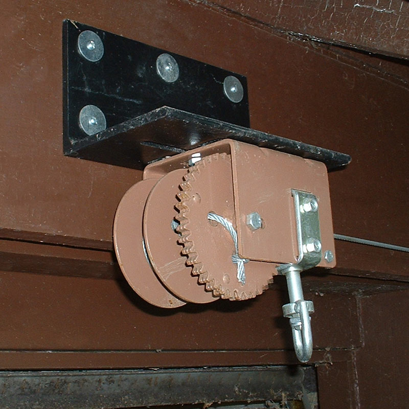 Heavy Duty AngleMounting Winch Bracket Growers Supply